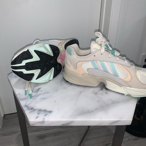 SOLD NWT adidas Yung 1 (Beige / iced/ Mint) CG7118 - Picture 16 of 16